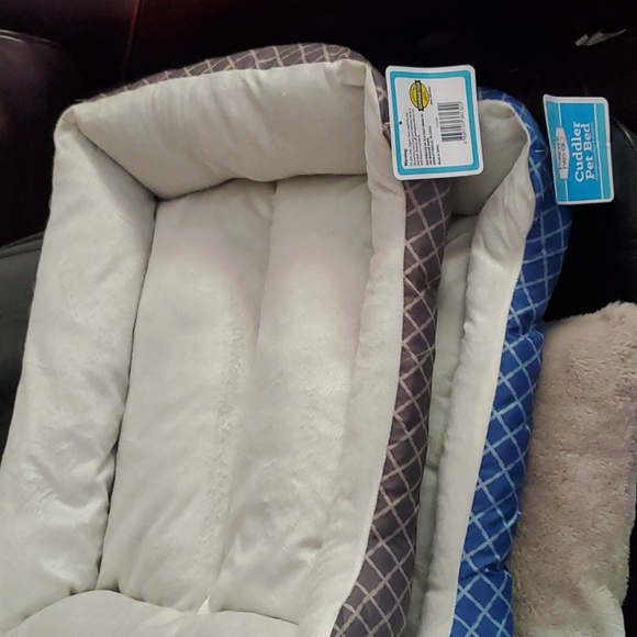 2 Cat Beds - Picture 5 of 5